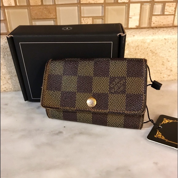 Louis Vuitton Accessories - SOLD ✖️